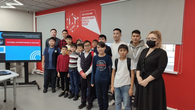 Впервые в городе Якутске состоялся чемпионат «Молодые профессионалы» по компетенции «Основы алгоритмики и логики».
