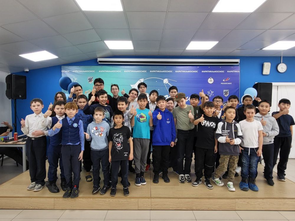 photo_5244914608068745528_y