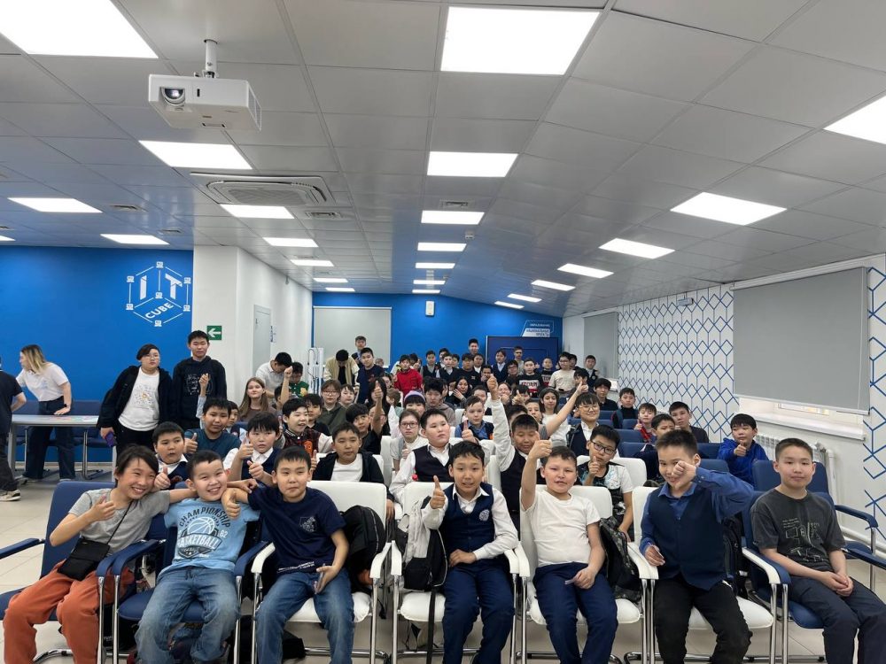 photo_5318829474814482884_y